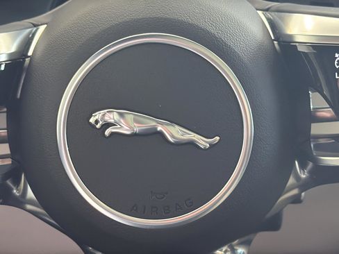 Used 2022 Jaguar F-PACE SVR AWD/4WD image 35