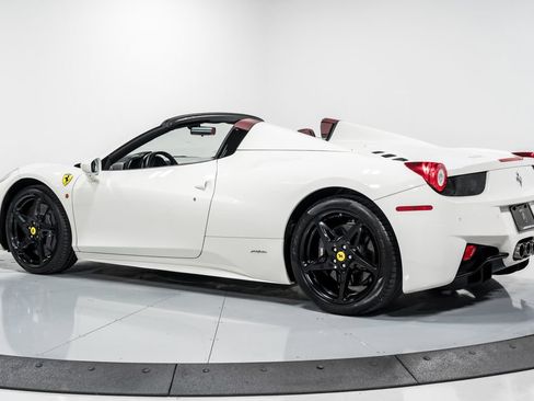 Used 2014 Ferrari 458 Spider RWD image 5