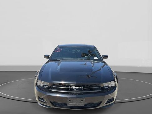 Used 2010 Ford Mustang Coupe RWD image 3