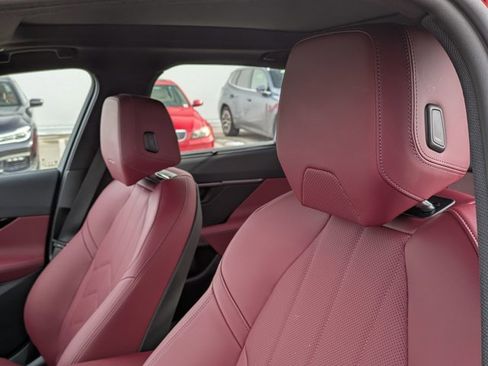 Used 2025 BMW i5 xDrive40 w/ Executive Package image 14