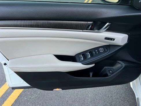 Used 2019 Honda Accord Touring image 27