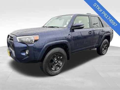Used 2023 Toyota 4Runner SR5 Premium image 3