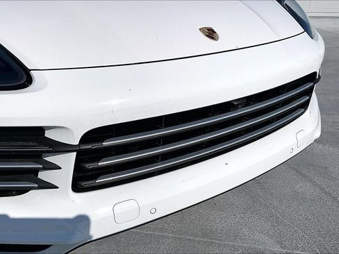 Used 2022 Porsche Cayenne image 31