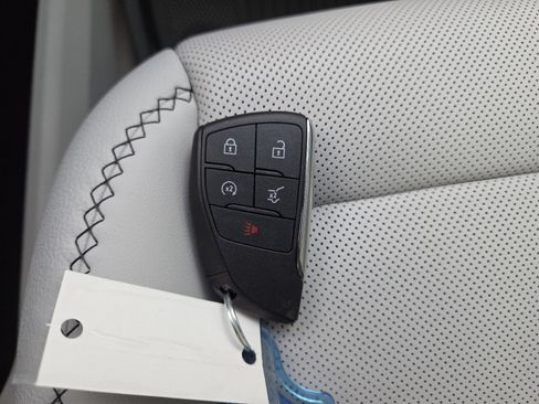 New 2026 GMC Terrain Denali w/ LPO, Floor Liner Package AWD/4WD image 35