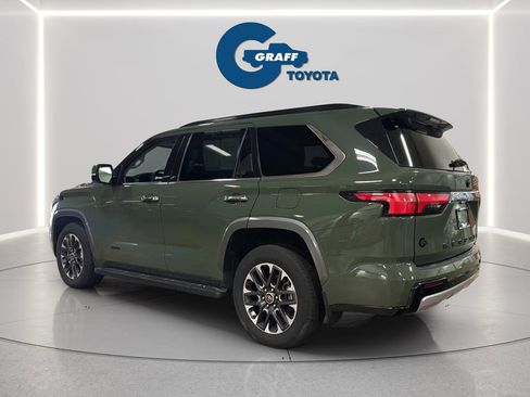 Used 2023 Toyota Sequoia Limited w/ Tow Technology Package AWD/4WD image 10