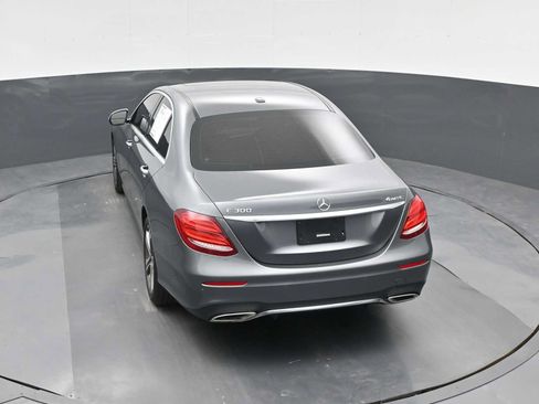 Used 2019 Mercedes-Benz E 300 4MATIC image 25