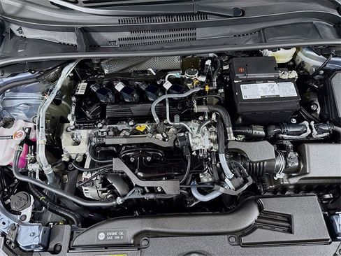 Certified 2025 Toyota Corolla LE image 28
