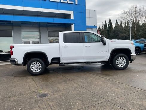 New 2026 Chevrolet Silverado 3500 LT w/ All Star Edition image 8