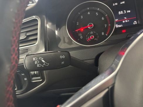 Used 2017 Volkswagen GTI Autobahn image 31