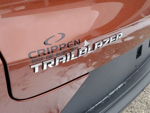 Used 2021 Chevrolet TrailBlazer LS image 32