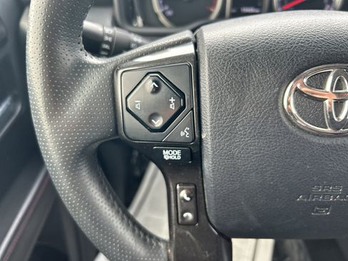 Used 2024 Toyota 4Runner TRD Off-Road image 17