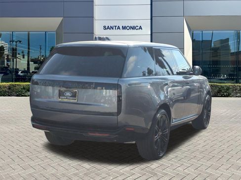 New 2026 Land Rover Range Rover SE image 5