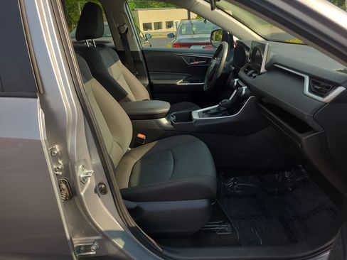 Certified 2024 Toyota RAV4 XLE AWD/4WD image 17