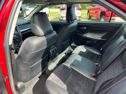 Used 2015 Toyota Camry XSE w/ Moonroof Package FWD image 28