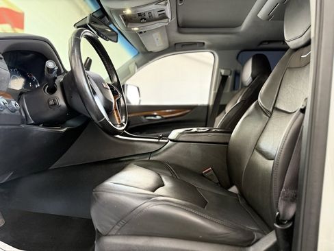 Used 2016 Cadillac Escalade ESV Premium image 22