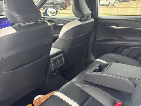 Used 2025 Toyota Camry SE FWD image 7