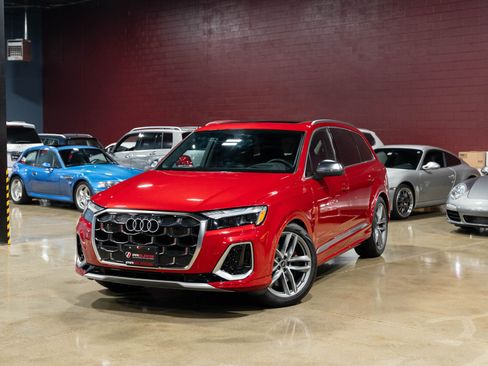 Used 2025 Audi SQ7 Prestige w/ Prestige Package AWD/4WD image 27