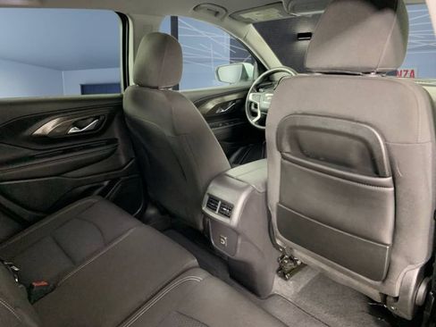 Used 2024 GMC Terrain SLE FWD image 11