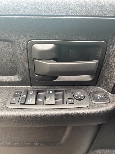 Used 2024 RAM 2500 Tradesman w/ Chrome Appearance Group AWD/4WD image 13