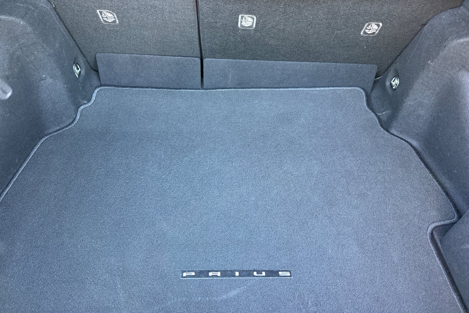 Certified 2025 Toyota Prius LE AWD/4WD image 18