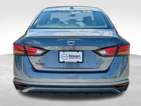 Certified 2025 Nissan Altima 2.5 S FWD image 8
