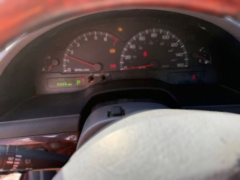 Used 2000 Lincoln LS image 9