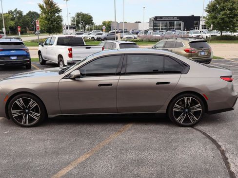 Used 2024 BMW 740i RWD image 4