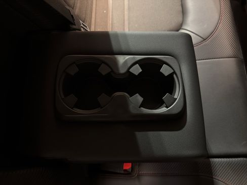 Used 2015 GMC Canyon SLE w/ All-Terrain Package image 27