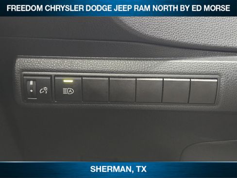 Used 2025 Toyota Corolla LE image 15