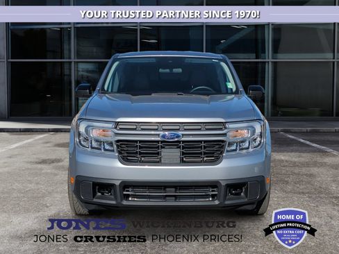 Used 2024 Ford Maverick Lariat w/ FX4 Off-Road Package AWD/4WD image 8
