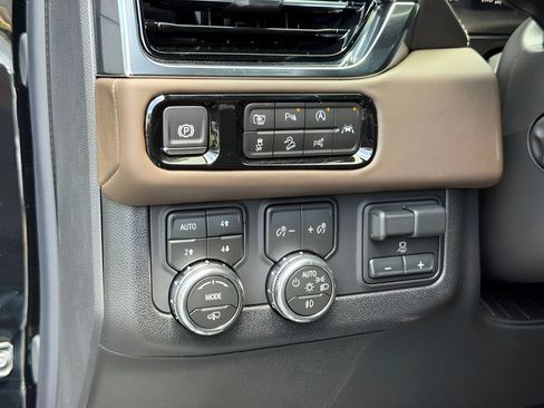 New 2026 GMC Yukon XL Denali Ultimate w/ LPO, Floor Liner Package AWD/4WD image 13