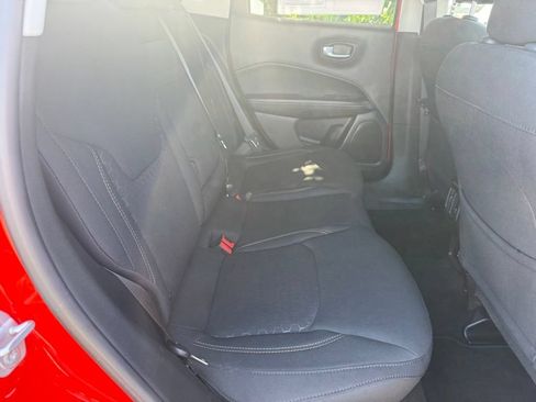 Used 2018 Jeep Compass Sport AWD/4WD image 36