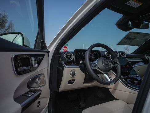 New 2026 Mercedes-Benz C 300 4MATIC Sedan image 13