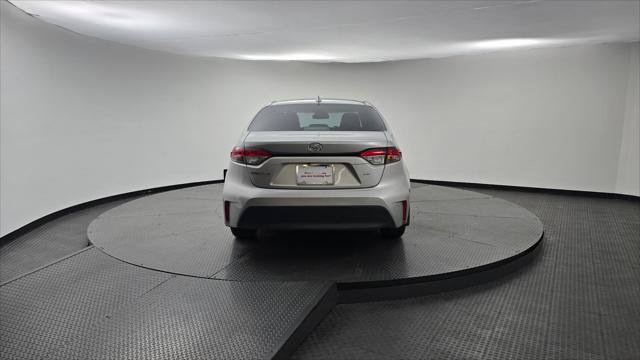 Used 2025 Toyota Corolla LE FWD image 7