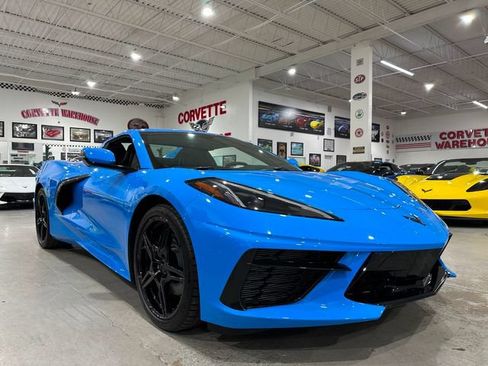 Used 2025 Chevrolet Corvette Stingray Convertible w/ 1LT RWD image 5