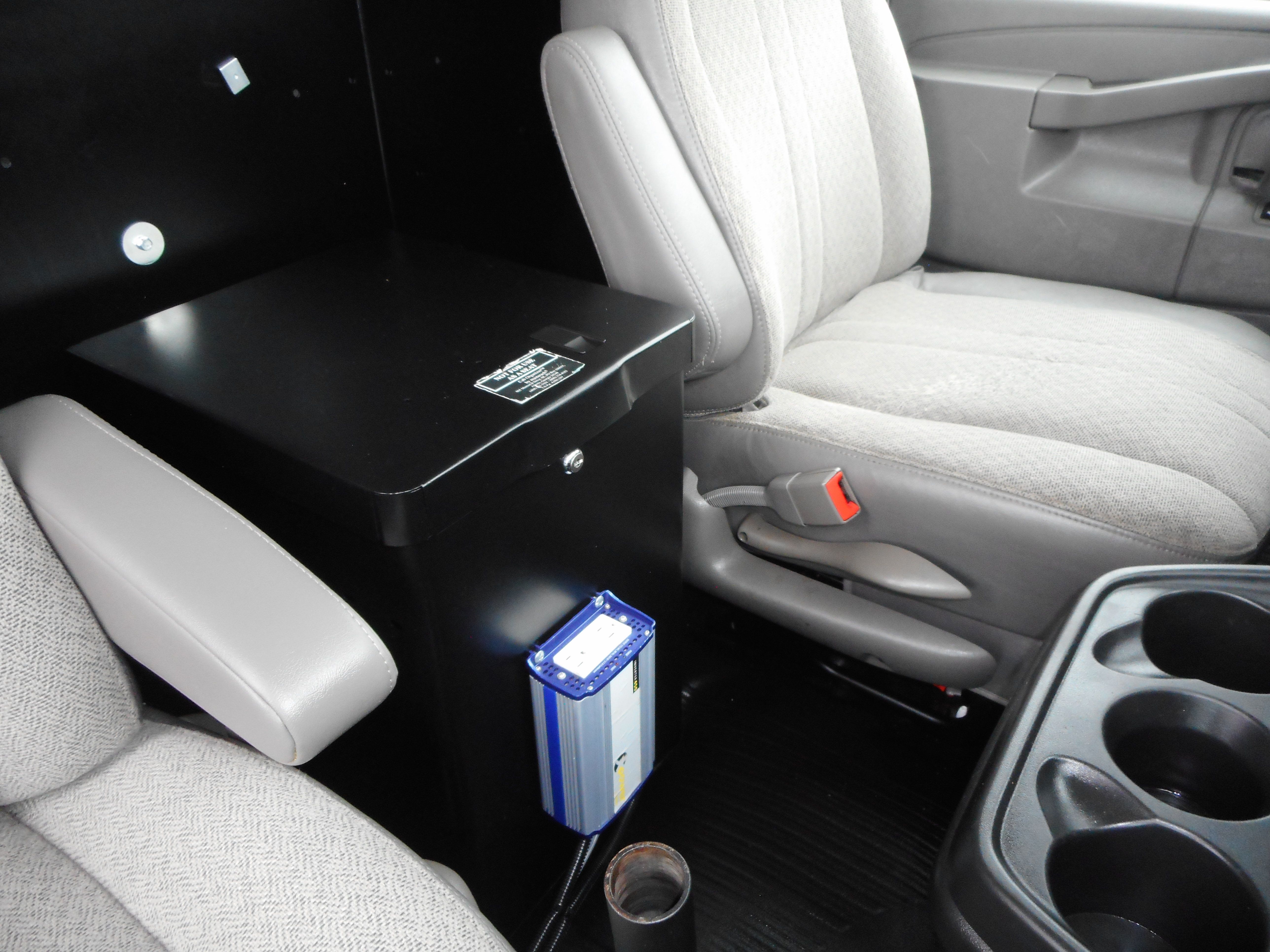 Used 2016 Chevrolet Express 2500 RWD image 25