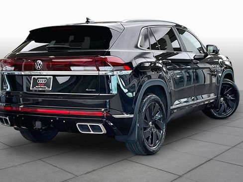 Used 2024 Volkswagen Atlas Cross Sport SEL R-Line AWD/4WD image 13