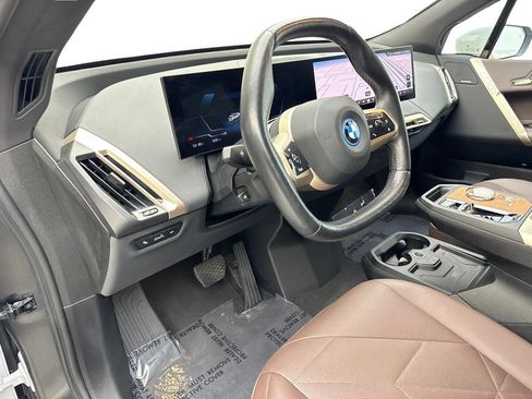 Used 2024 BMW iX xDrive50 w/ Premium Package AWD/4WD image 48