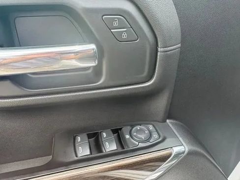 Used 2019 Chevrolet Silverado 1500 LT Trail Boss AWD/4WD image 12