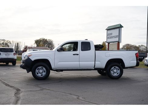 Used 2023 Toyota Tacoma SR image 6