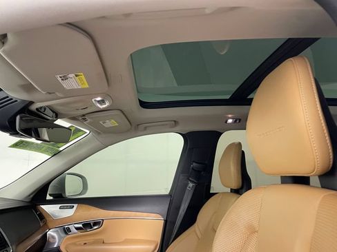Used 2016 Volvo XC90 T6 Inscription w/ Vision Package AWD/4WD image 10