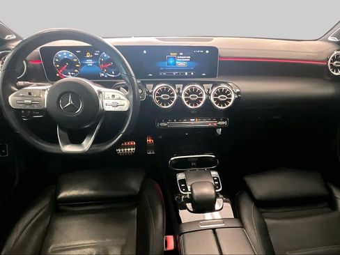Used 2020 Mercedes-Benz CLA 250 image 13