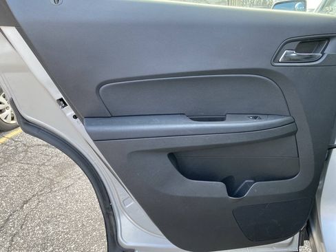 Used 2016 Chevrolet Equinox LS AWD/4WD image 13