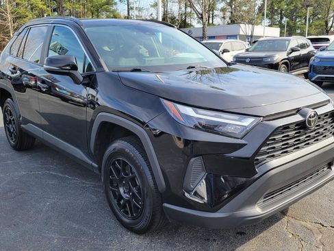 Used 2023 Toyota RAV4 XLE w/ Convenience Package image 7