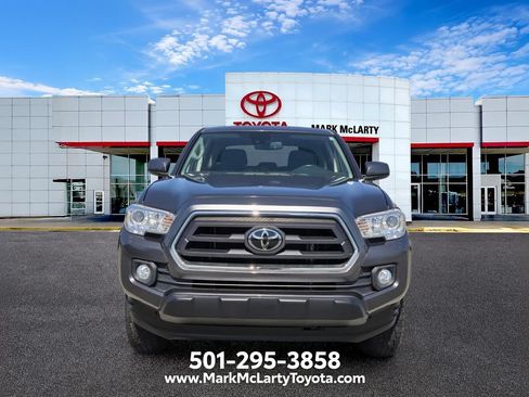 Used 2022 Toyota Tacoma SR5 AWD/4WD image 8