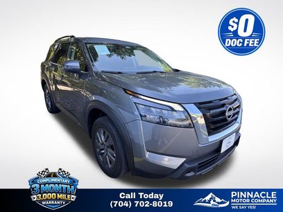 Used 2024 Nissan Pathfinder SV