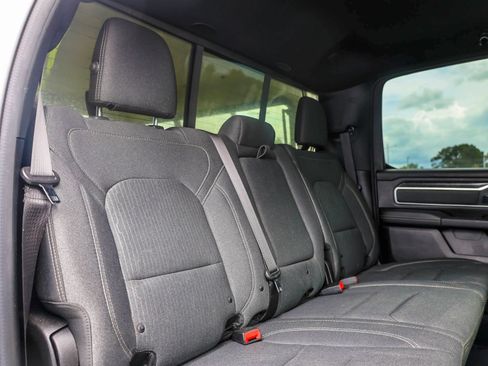 Used 2020 RAM 1500 Big Horn AWD/4WD image 11