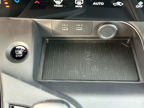 New 2026 Nissan Sentra SV w/ SV Convenience Package FWD image 31