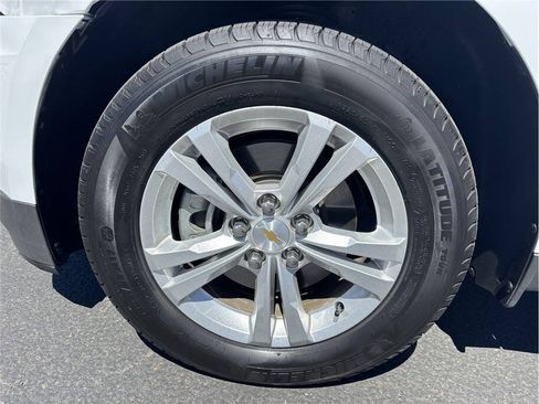 Used 2016 Chevrolet Equinox LS FWD image 18