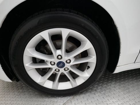 Used 2020 Ford Fusion SE image 26